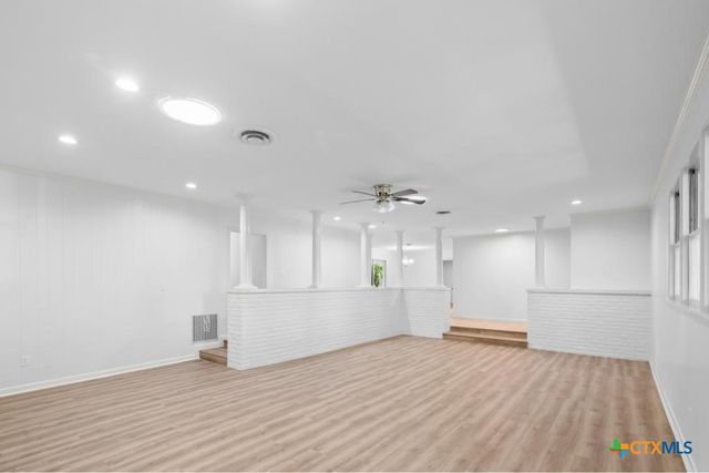 104 Warwick Glen Street, Victoria, TX 77904