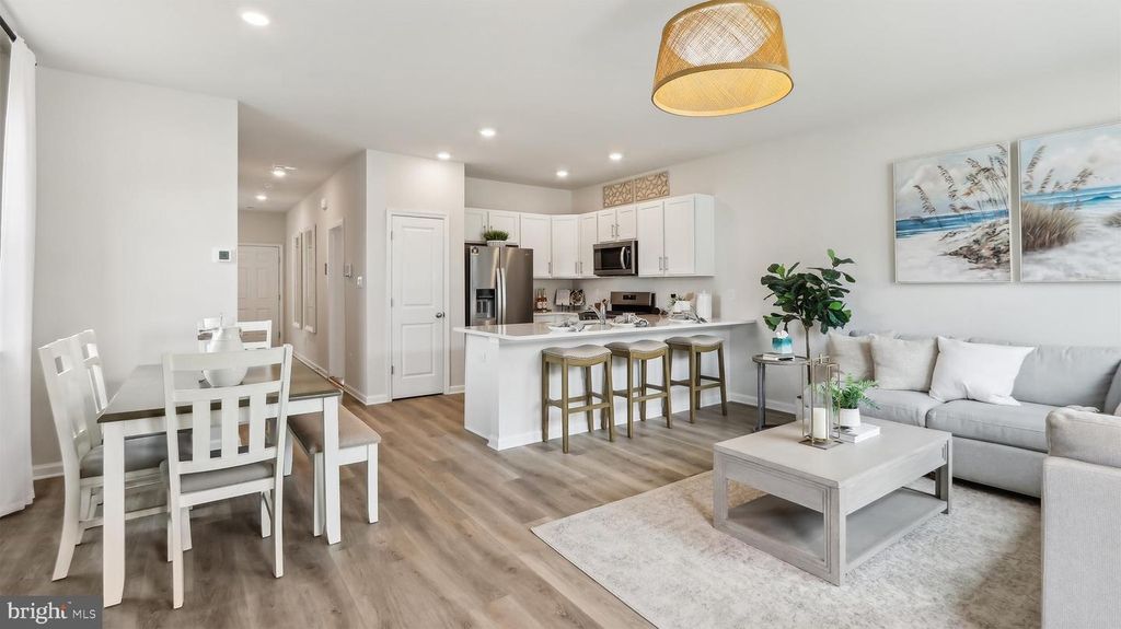 252 HERMOSA DR, Egg Harbor Township, NJ 08234