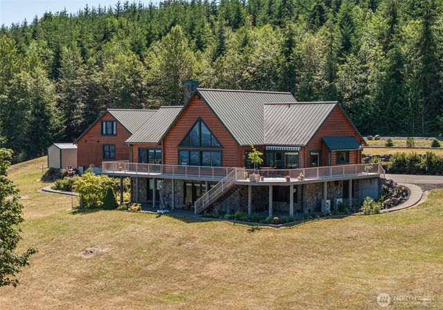 279 Ocean View Dr, Port Angeles, WA 98362