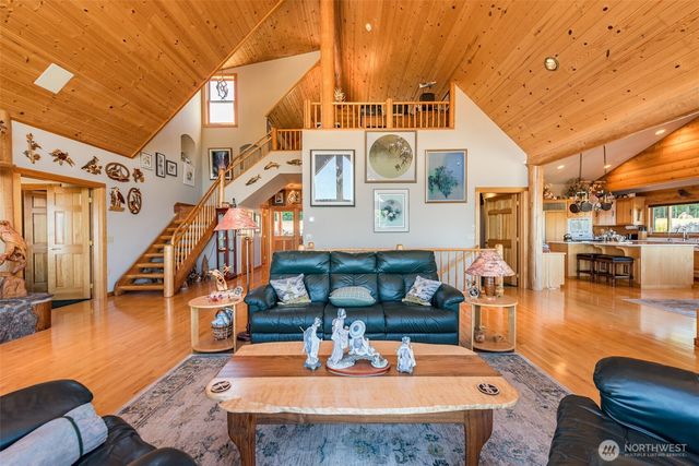 279 Ocean View Dr, Port Angeles, WA 98362