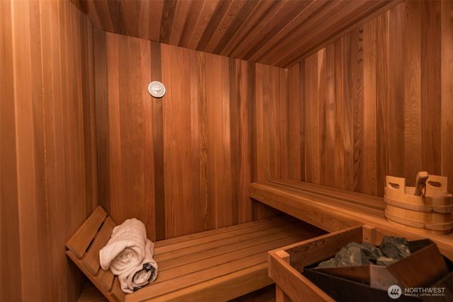 279 Ocean View Dr, Port Angeles, WA 98362