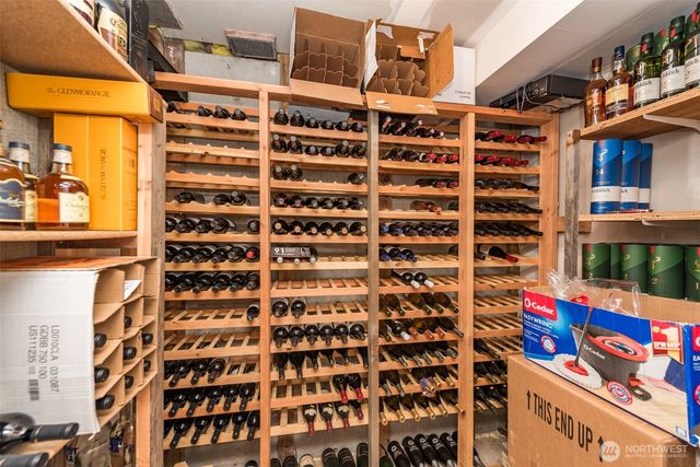 279 Ocean View Dr, Port Angeles, WA 98362