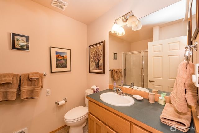 279 Ocean View Dr, Port Angeles, WA 98362