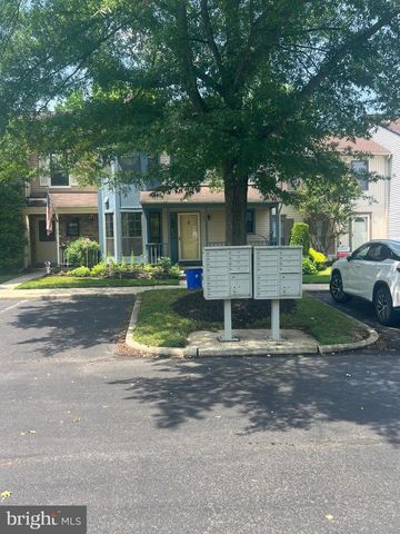 174 CROWN PRINCE DR, Marlton, NJ 08053