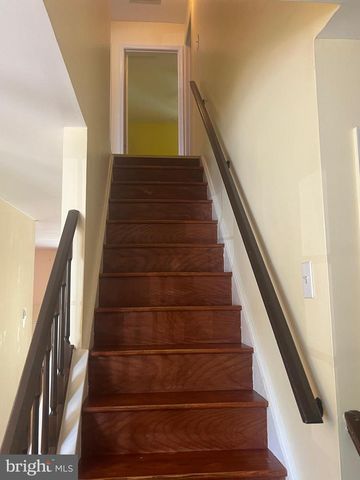 174 CROWN PRINCE DR, Marlton, NJ 08053