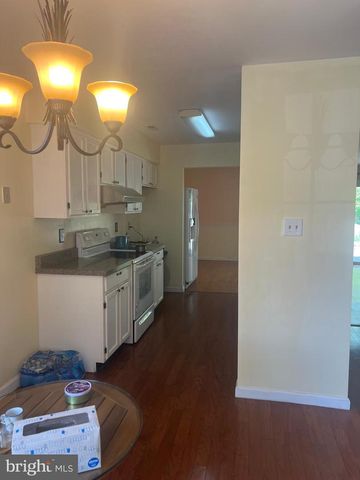 174 CROWN PRINCE DR, Marlton, NJ 08053