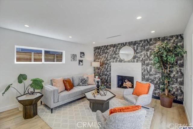 10811 Floralita Avenue, Sunland, CA 91040