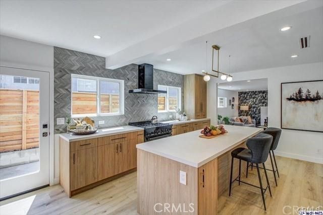 10811 Floralita Avenue, Sunland, CA 91040