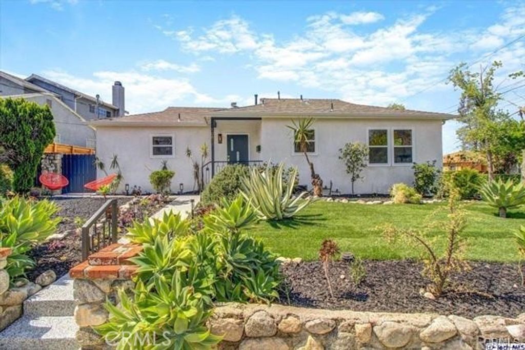 10811 Floralita Avenue, Sunland, CA 91040