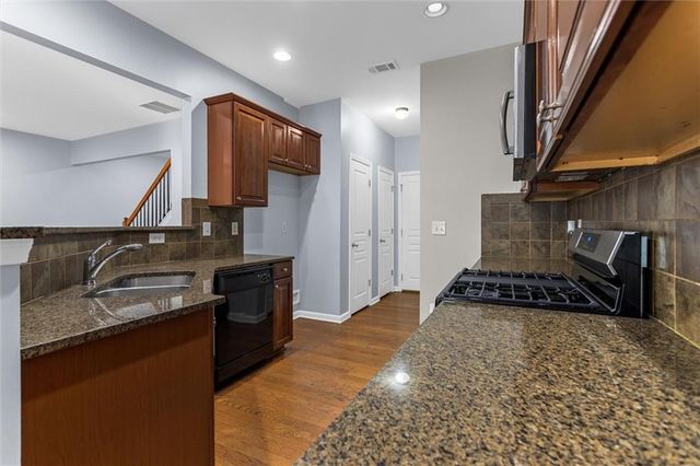 1005 Chalbury Way, Alpharetta, GA 30004