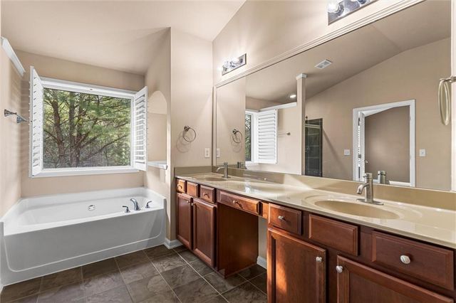 1005 Chalbury Way, Alpharetta, GA 30004