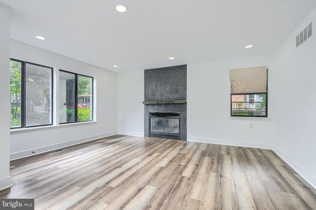 1412 ELLIS RD, Annapolis, MD 21403