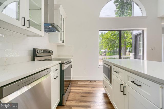 1412 ELLIS RD, Annapolis, MD 21403