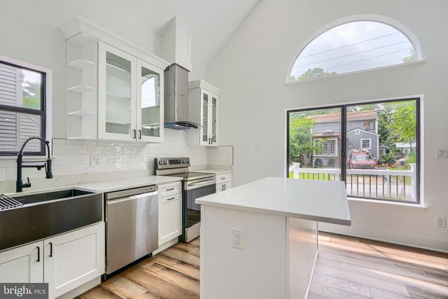 1412 ELLIS RD, Annapolis, MD 21403