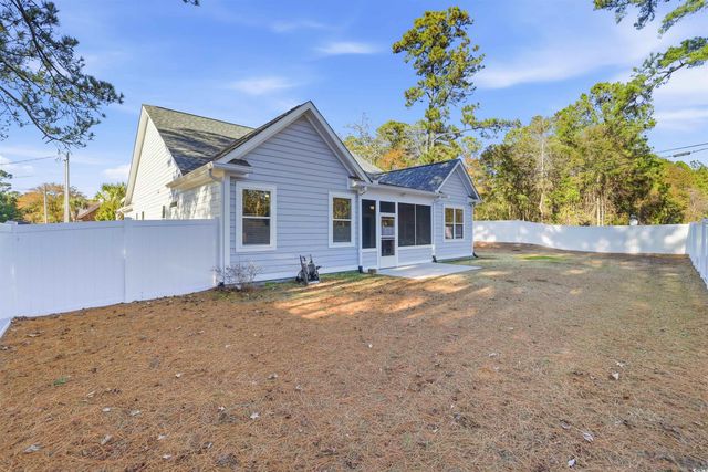 11590 Bay Dr., Little River, SC 29566