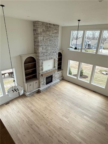 7735 N DONNELLY Avenue, Kansas City, MO 64158