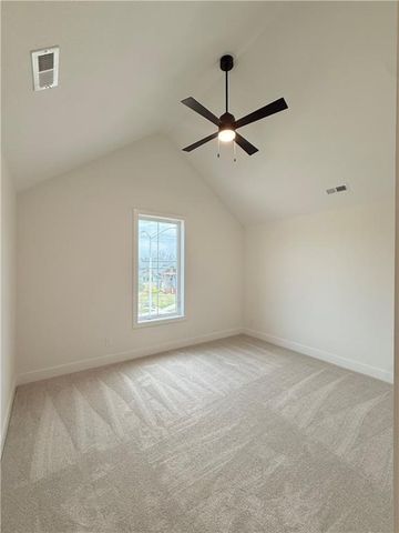 7735 N DONNELLY Avenue, Kansas City, MO 64158