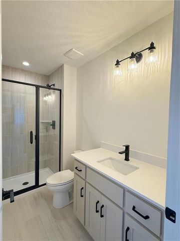 7735 N DONNELLY Avenue, Kansas City, MO 64158