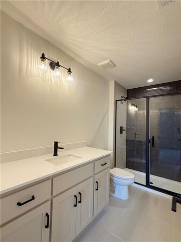 7735 N DONNELLY Avenue, Kansas City, MO 64158