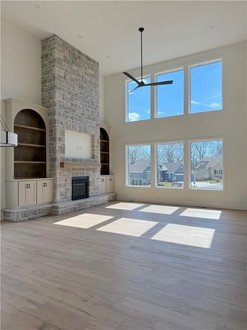 7735 N DONNELLY Avenue, Kansas City, MO 64158