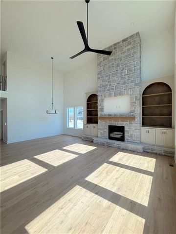 7735 N DONNELLY Avenue, Kansas City, MO 64158