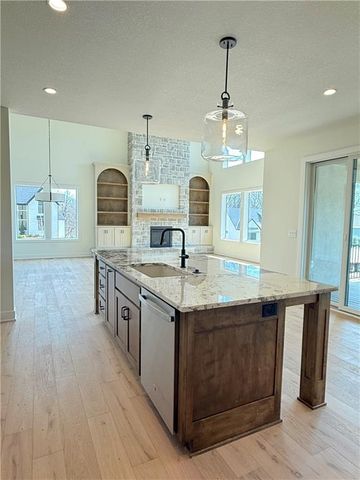 7735 N DONNELLY Avenue, Kansas City, MO 64158