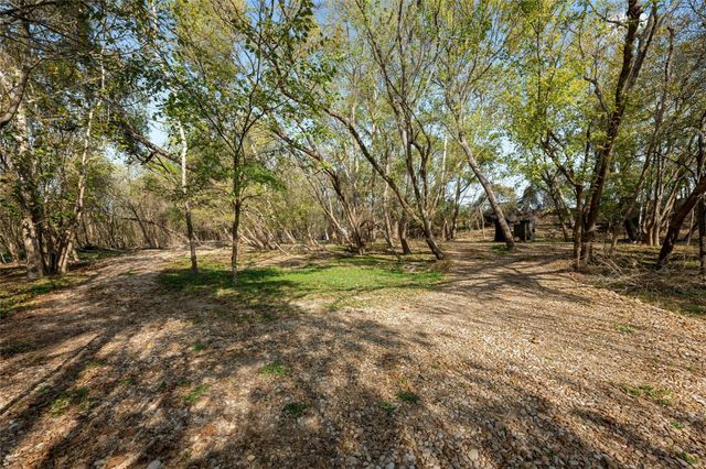 2004 Caldwell LN, Del Valle, TX 78617