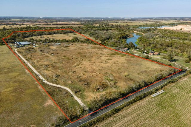 2004 Caldwell LN, Del Valle, TX 78617