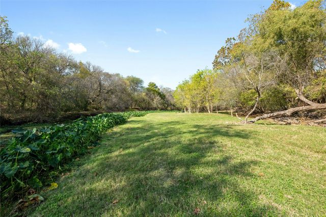 2004 Caldwell LN, Del Valle, TX 78617