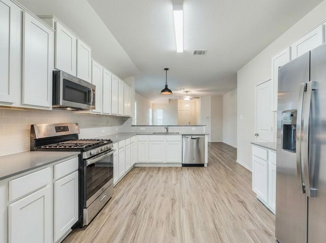 144 High Plains PASS, Liberty Hill, TX 78642