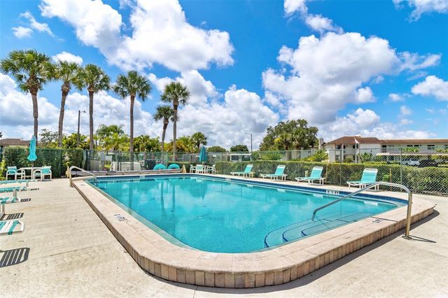 108 WOODLANDS COURT 108, Oldsmar, FL 34677