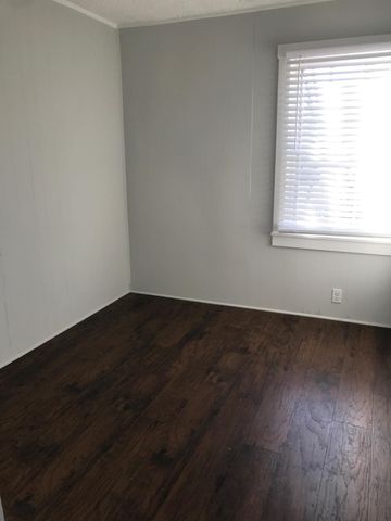 1401 8th St, Old Hickory, TN 37138