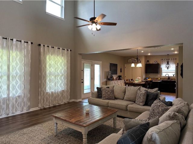 4622 Sugar Bend St, Houma, LA 70364