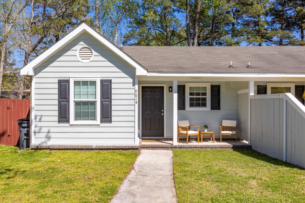 Image 1 of property listing at 9614 N Cardinal Drive, Ladson, SC 29456