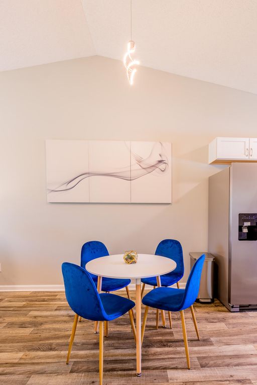 Image 5 of property listing at 9614 N Cardinal Drive, Ladson, SC 29456