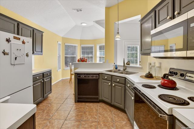 1806 Kingsbridge, San Antonio, TX 78253