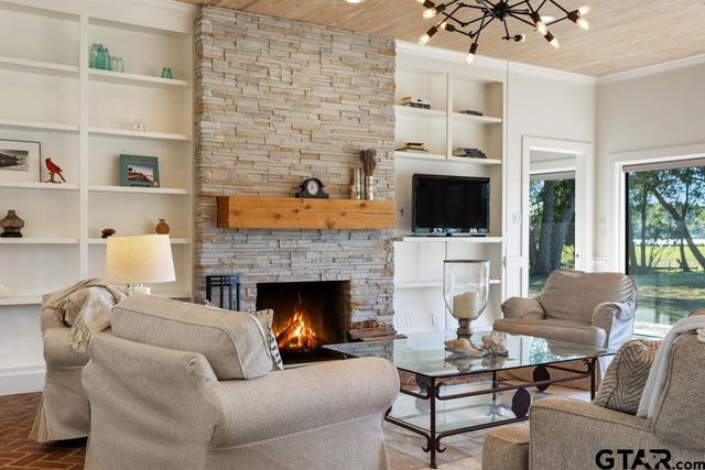 15848 McElroy Rd, Whitehouse, TX 75791