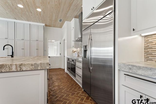 15848 McElroy Rd, Whitehouse, TX 75791