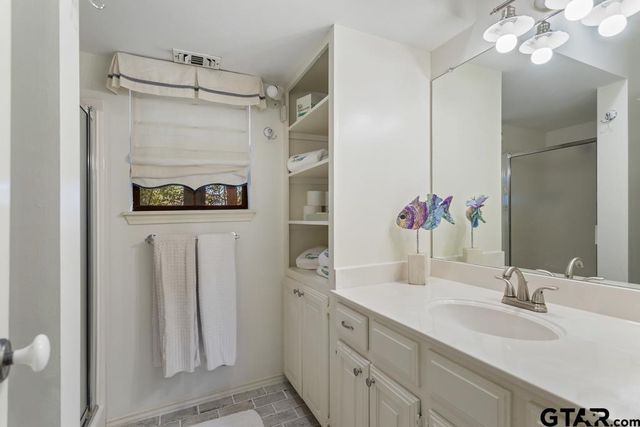 15848 McElroy Rd, Whitehouse, TX 75791