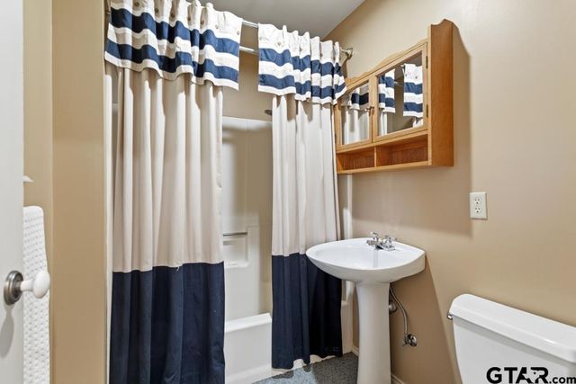 15848 McElroy Rd, Whitehouse, TX 75791