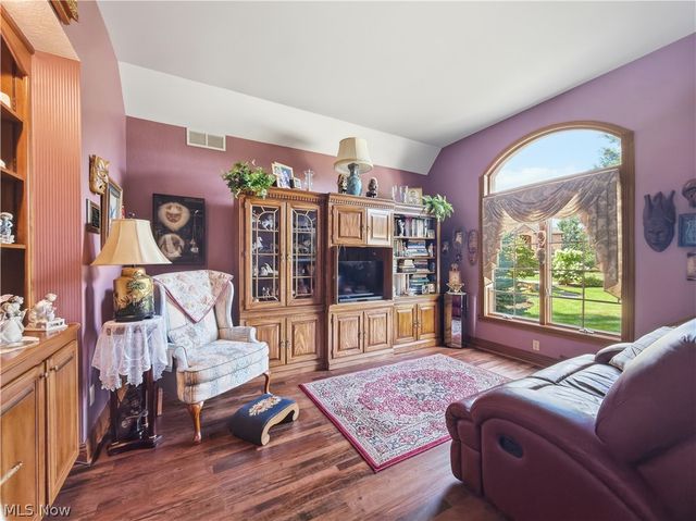 4183 Lochness Circle NW, Canton, OH 44718
