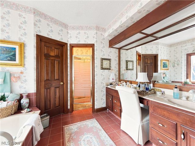 4183 Lochness Circle NW, Canton, OH 44718