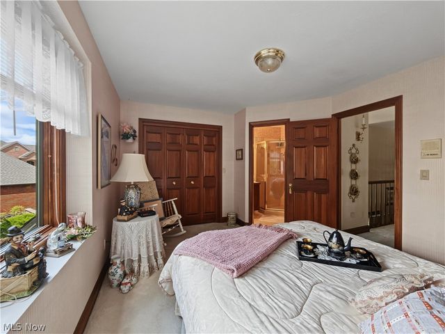 4183 Lochness Circle NW, Canton, OH 44718