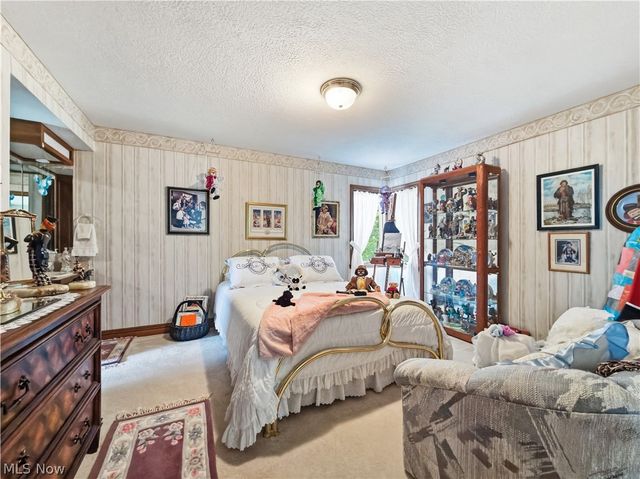 4183 Lochness Circle NW, Canton, OH 44718