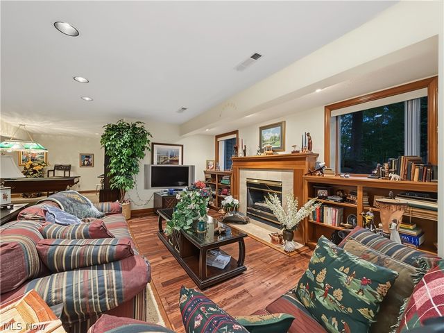 4183 Lochness Circle NW, Canton, OH 44718