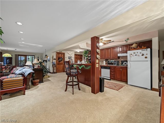 4183 Lochness Circle NW, Canton, OH 44718