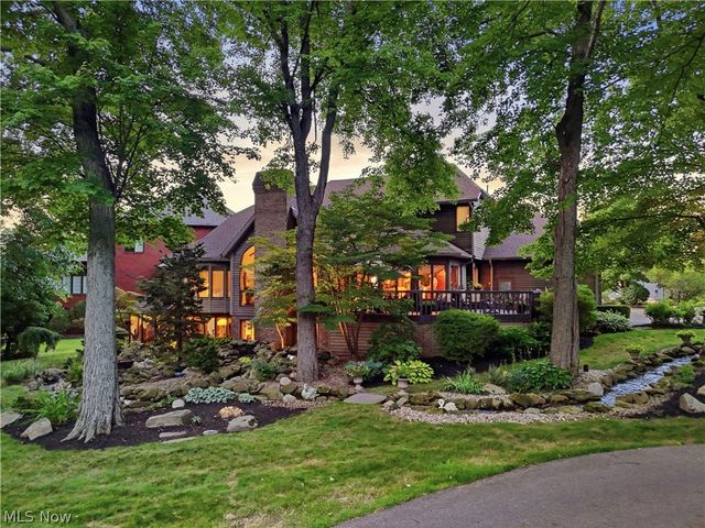 4183 Lochness Circle NW, Canton, OH 44718