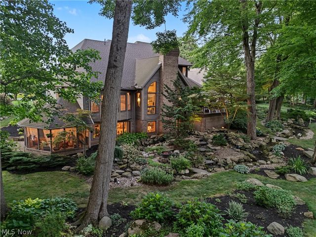 4183 Lochness Circle NW, Canton, OH 44718