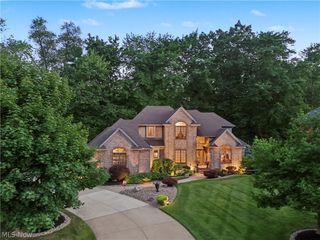 4183 Lochness Circle NW, Canton, OH 44718