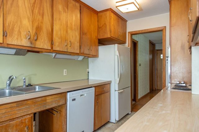 49 Harlow Drive, Amherst, MA 01002